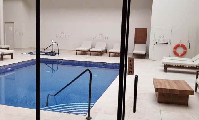 Glass Partitions for Swimming Pool and Wet Areas-Photo №1
