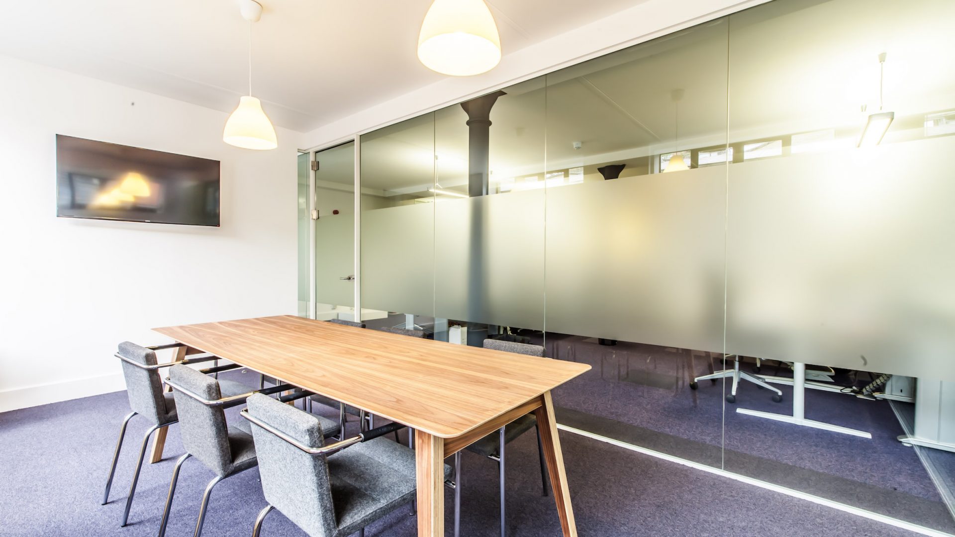 Prospectus glass meeting room Prospectus glass meeting room