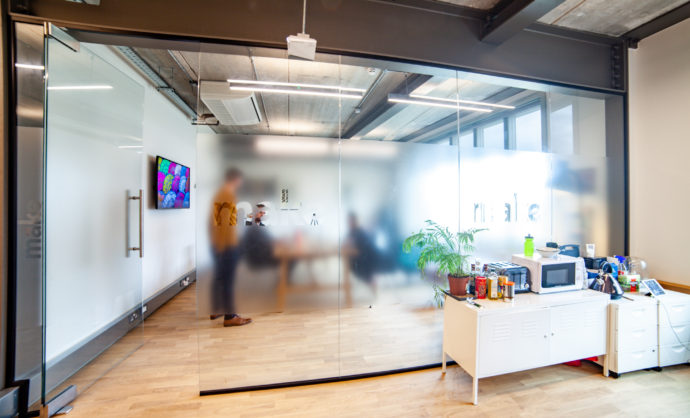 Acoustic glass partition-Photo №4