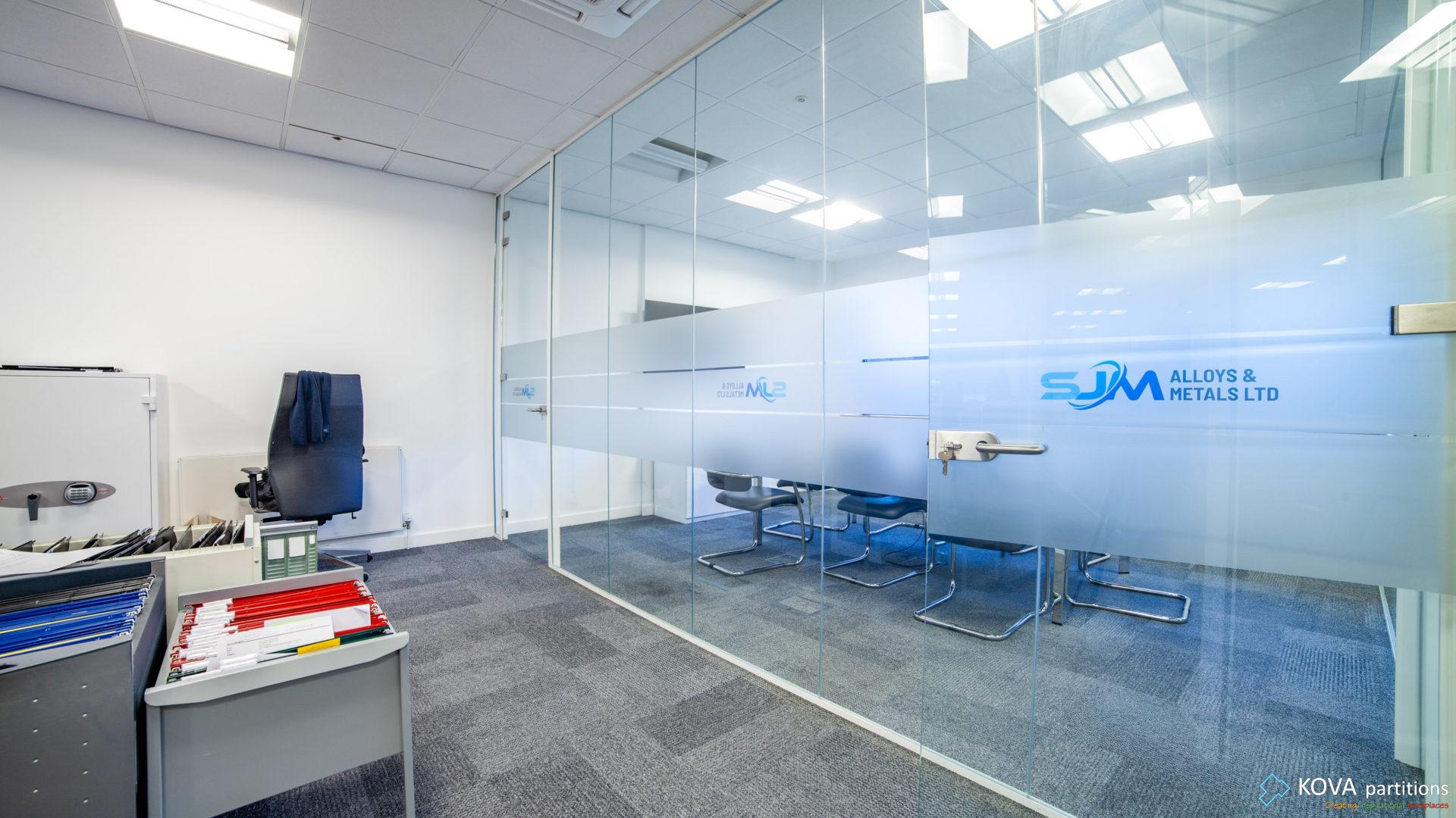 Work examples Single Glazed Partition-Photo №4 Work examples Single Glazed Partition-Photo №4