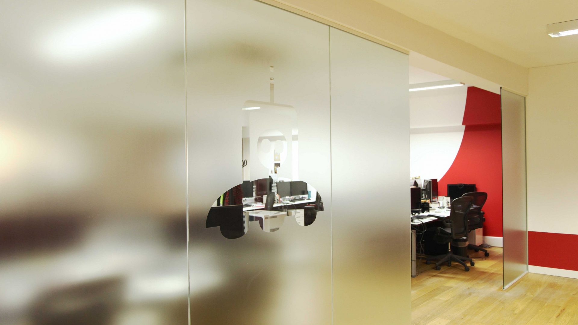 Curve office glass partitioning Curve office glass partitioning