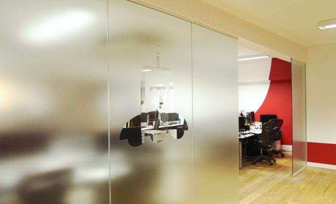 Frameless Partitions