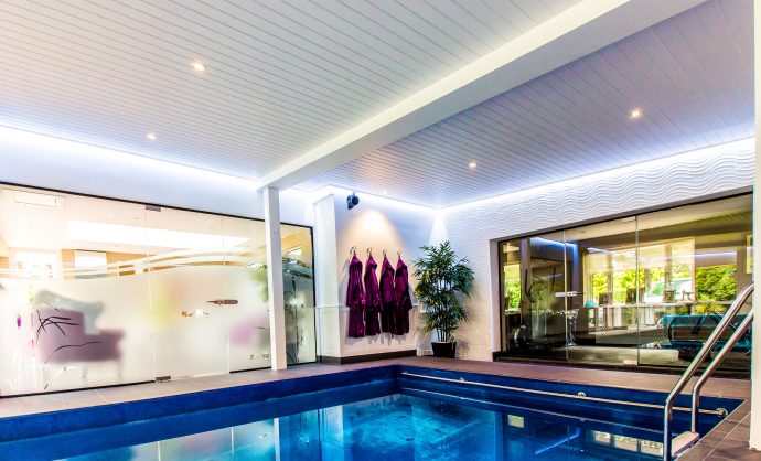 Glass Partitions for Swimming Pool and Wet Areas-Photo №6