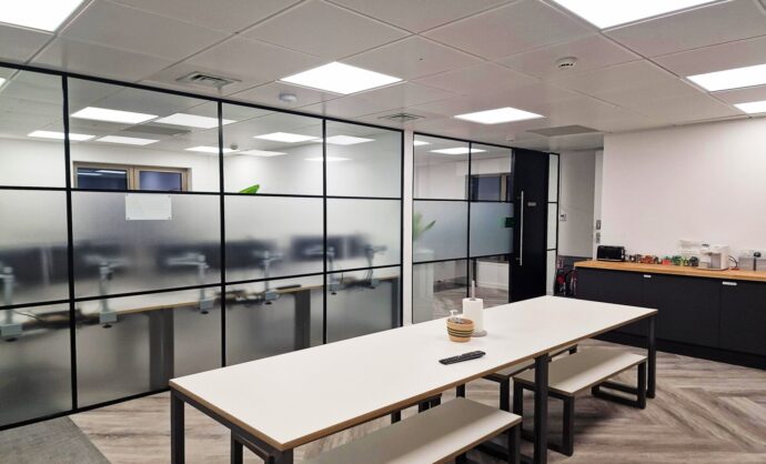Frosted Glass Partition-Photo №17