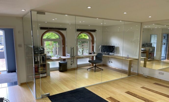 Frameless Glass Partition-Photo №4