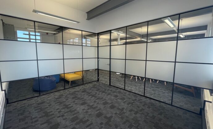 Acoustic glass partition-Photo №47