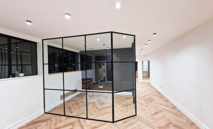 Industrial Style Black Framed Partition-Photo №65
