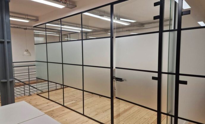 Frosted Glass Partition-Photo №24