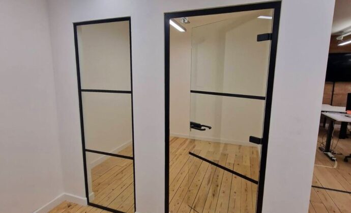Industrial Style Black Framed Partition-Photo №61