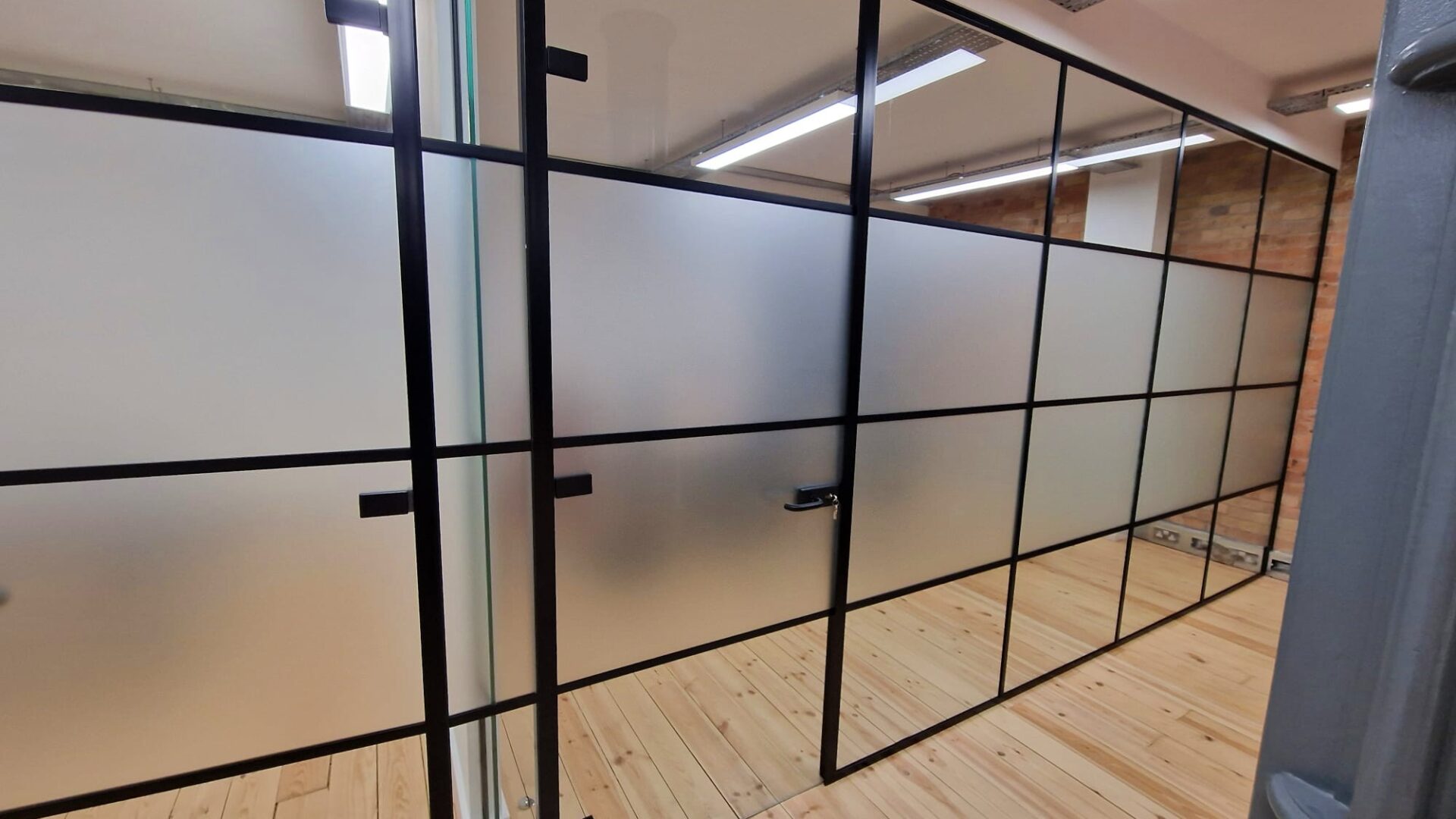 Work examples Black framed partition-Photo №62 Work examples Black framed partition-Photo №62