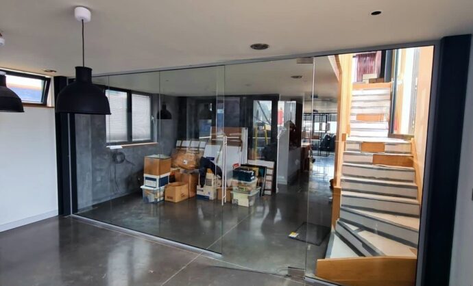Frameless Glass Partition-Photo №10