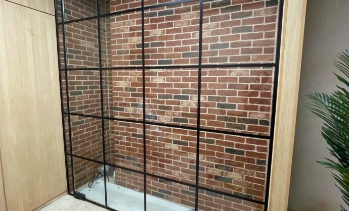 Industrial Style Black Framed Partition-Photo №64