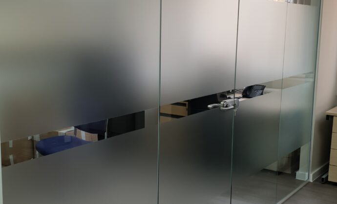 Frosted Glass Partition-Photo №11