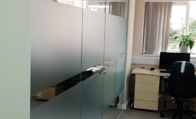 Frosted Glass Partition-Photo №13