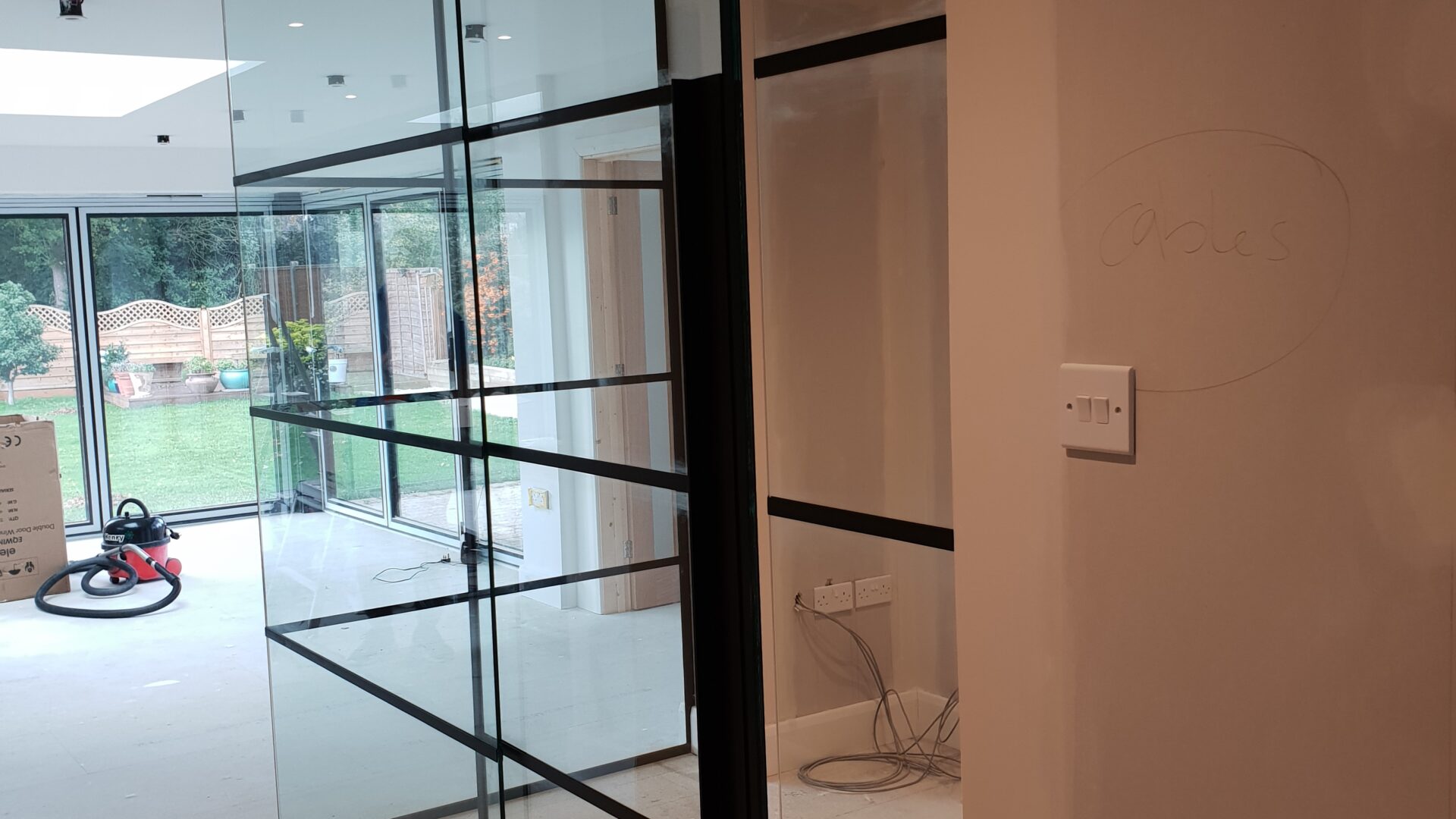 Work examples Black framed partition-Photo №94 Work examples Black framed partition-Photo №94