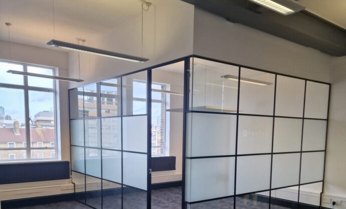Frosted Glass Partition-Photo №2