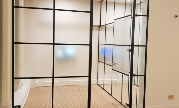 Frosted Glass Partition-Photo №6