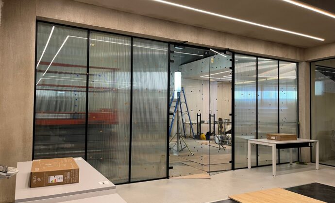 Frosted Glass Partition-Photo №29